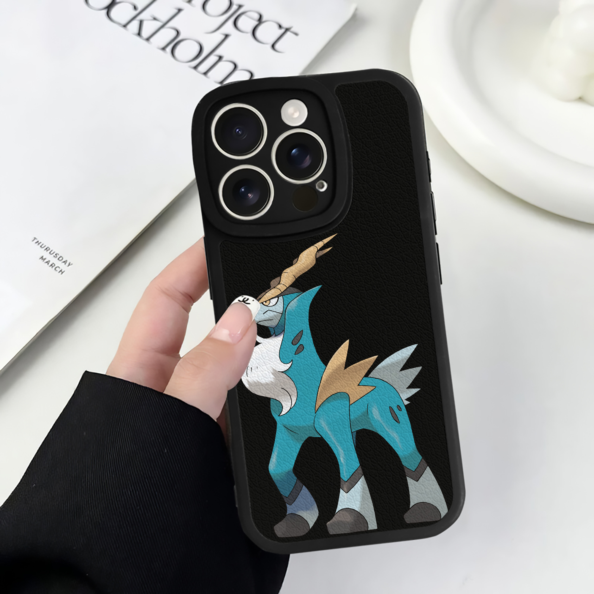 （画像用） ポケットモンスター Pokémon 【iPhone 16シリーズ対応】シリコンスマホケース（レザー調） 材質：シリコン